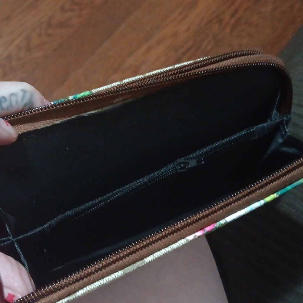 Floral Beige Wallet - Picture 3 of 11